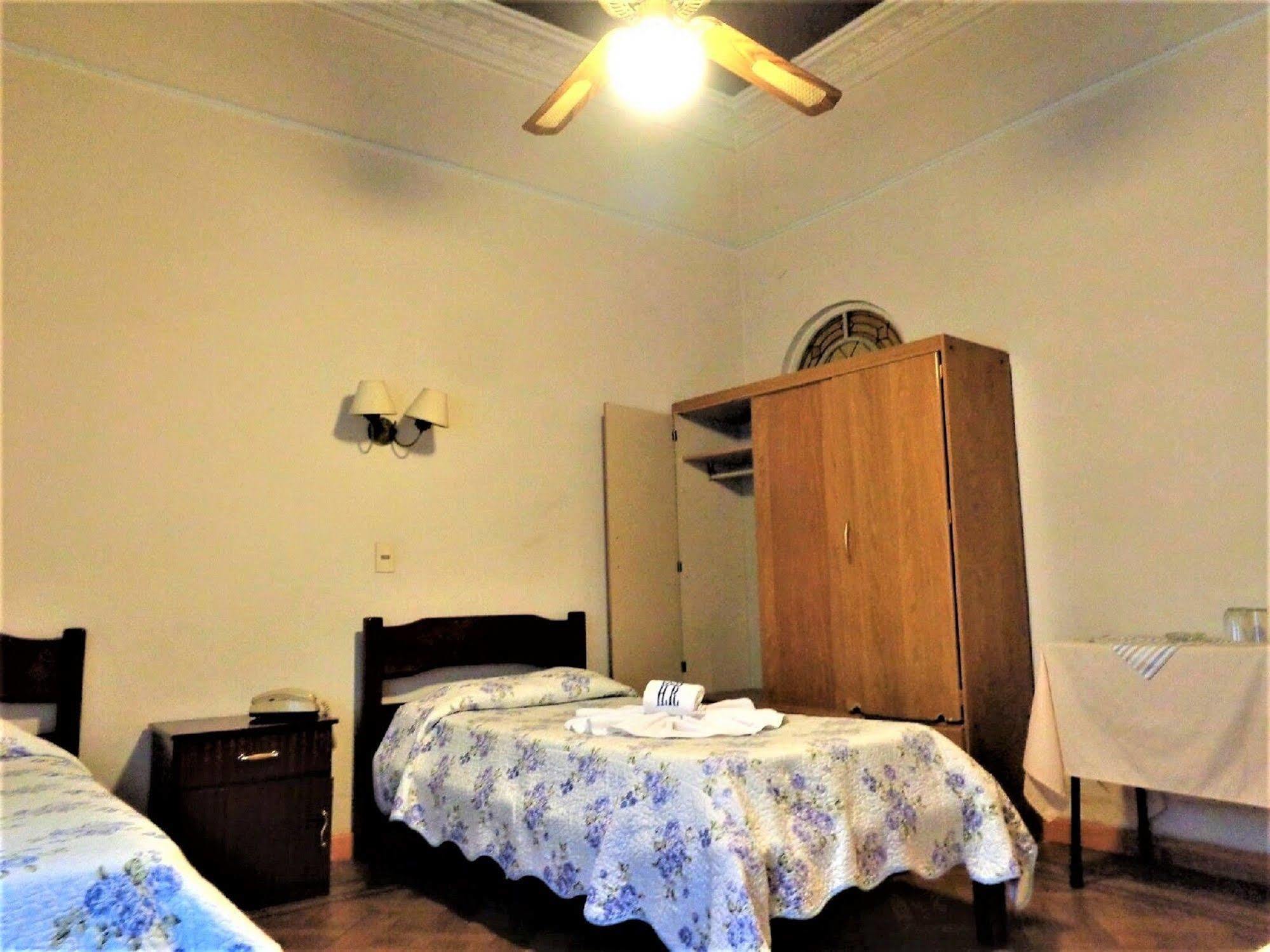 Hotel Richmond Montevideo Bagian luar foto